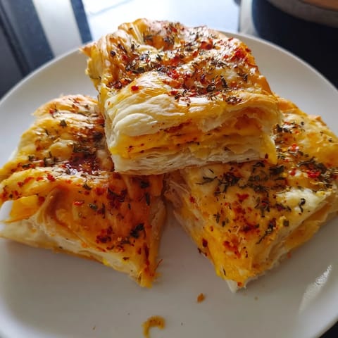 Cheese Spice Puff Pastry Bites